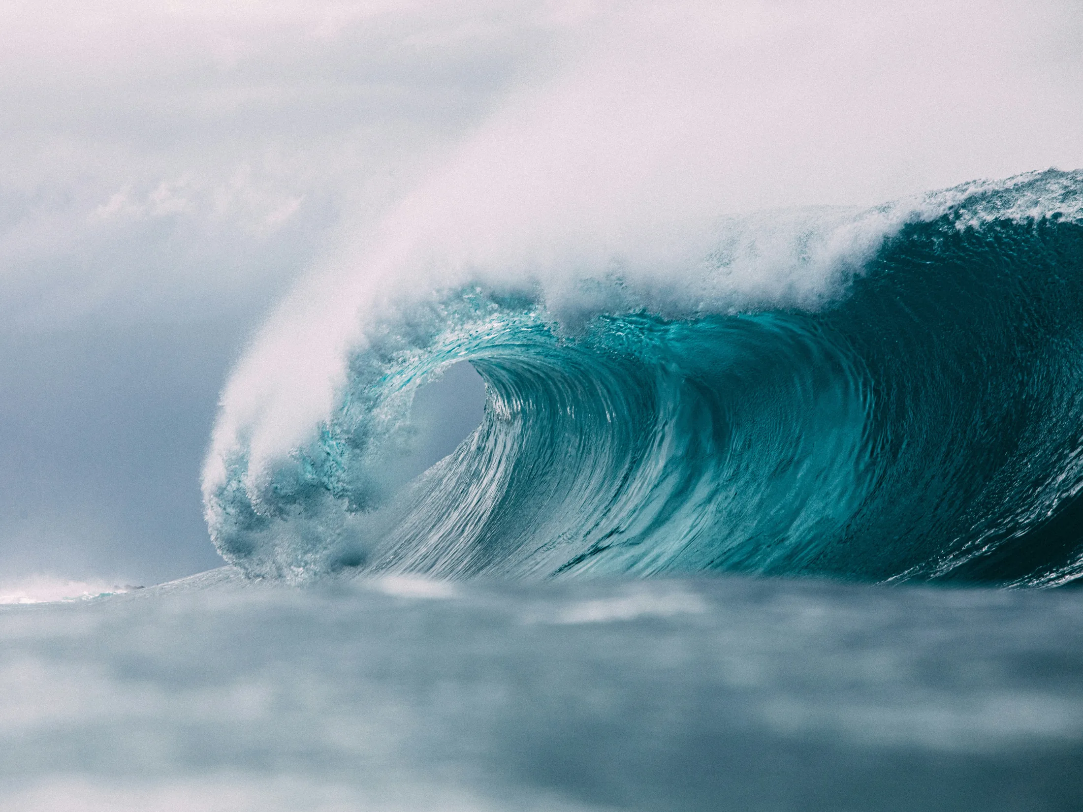 Ocean waves and shoreline conditions at a Hawaii beach
